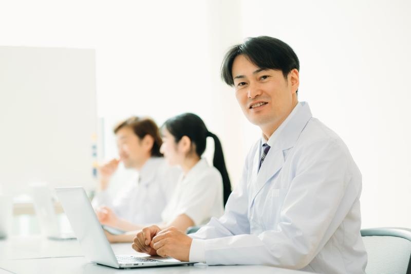 医師の「働き方改革」施行から約半年、先生方はどう感じていますか?